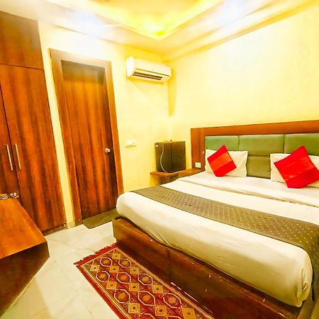 Glace Stay Inn Near Igi Airport Нью-Дели Экстерьер фото