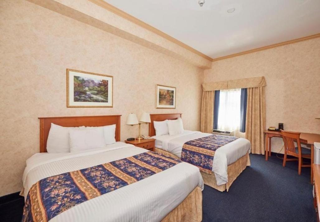 Glace Stay Inn Near Igi Airport Нью-Дели Экстерьер фото